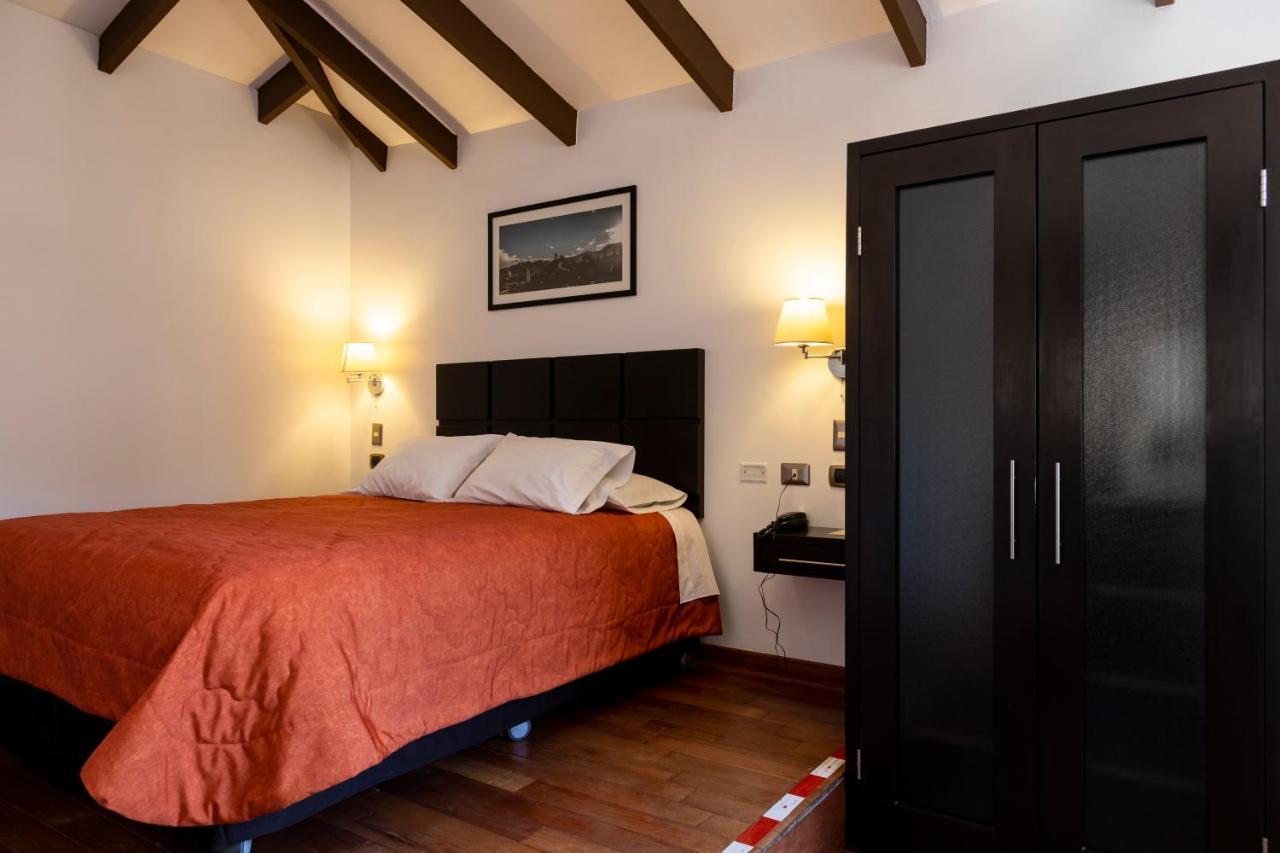 Hostal & Apartments El Triunfo Cusco Exterior photo