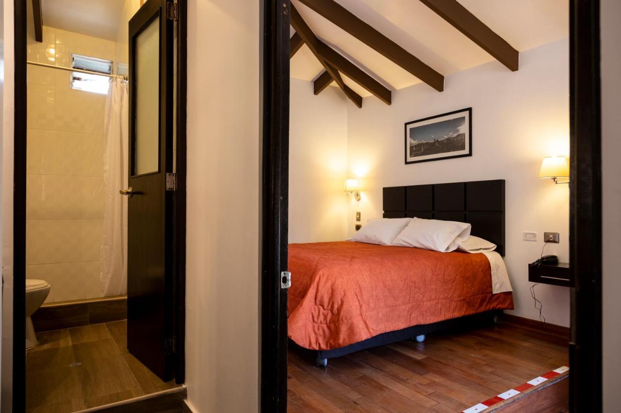 Hostal & Apartments El Triunfo Cusco Exterior photo