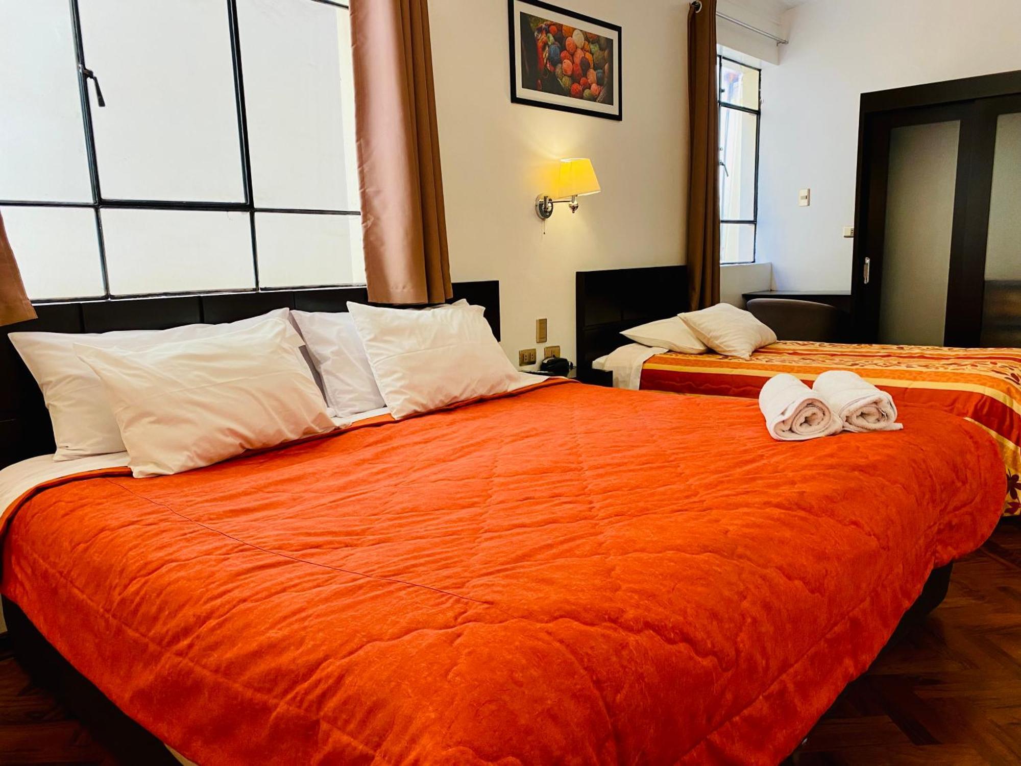 Hostal & Apartments El Triunfo Cusco Exterior photo