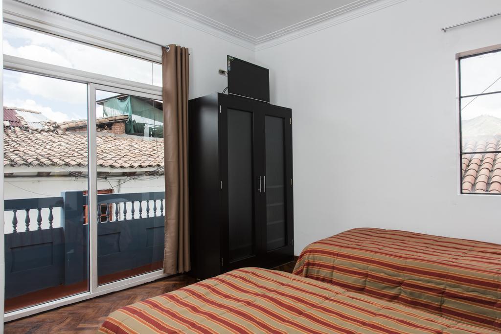 Hostal & Apartments El Triunfo Cusco Exterior photo
