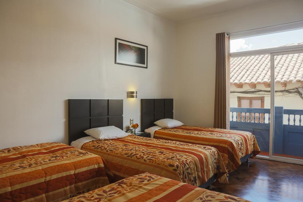 Hostal & Apartments El Triunfo Cusco Exterior photo
