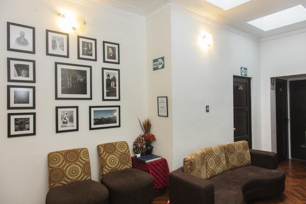 Hostal & Apartments El Triunfo Cusco Exterior photo
